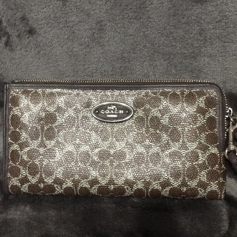 Genuine Coach Wristlet/Wallet/Checkbook case